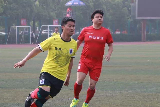 杨毅：大郅有阿联身体素质那可了不得 他和司机谁首发就不好说了